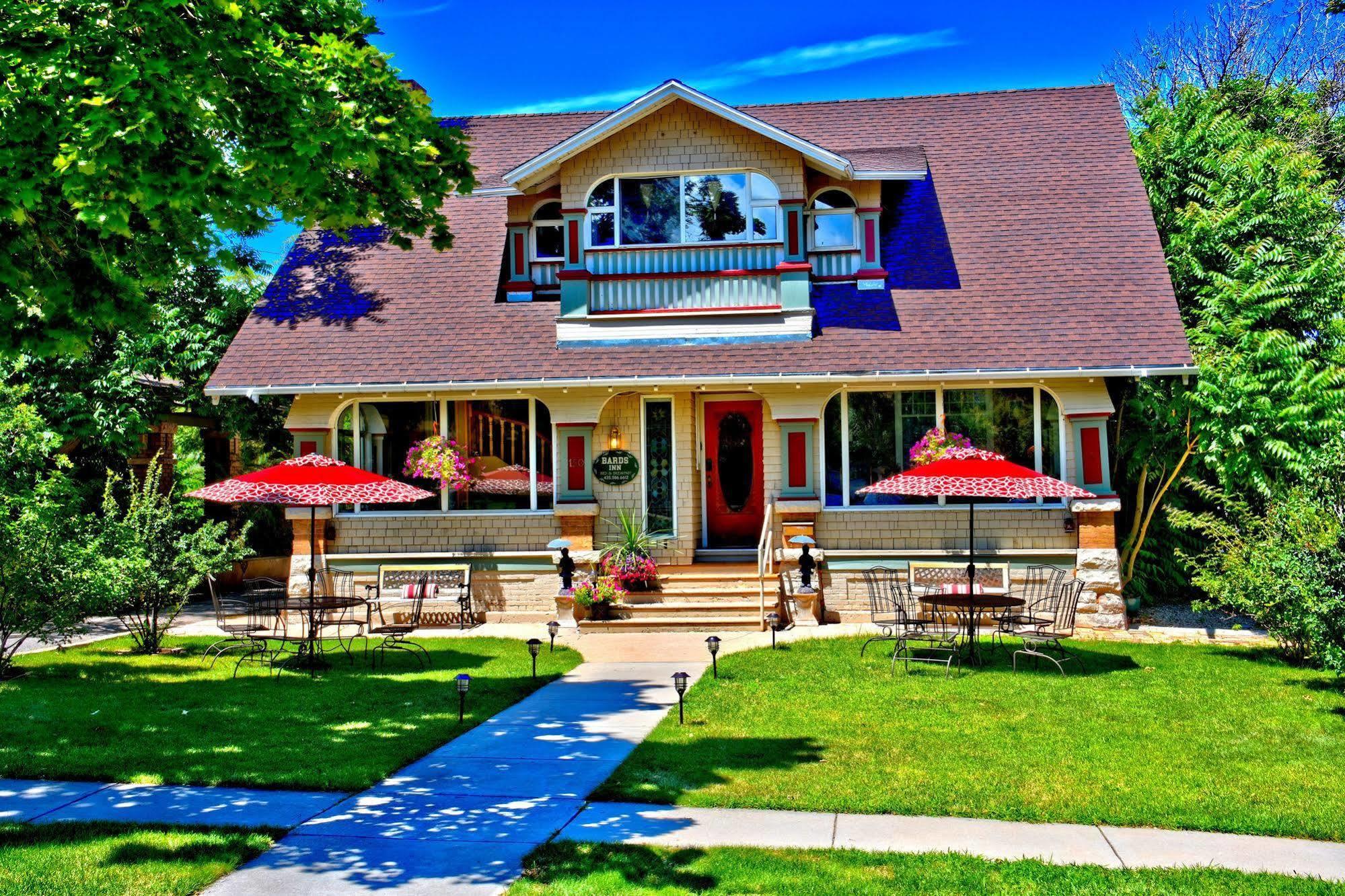 Bard'S Inn Cedar Stadt Exterior foto